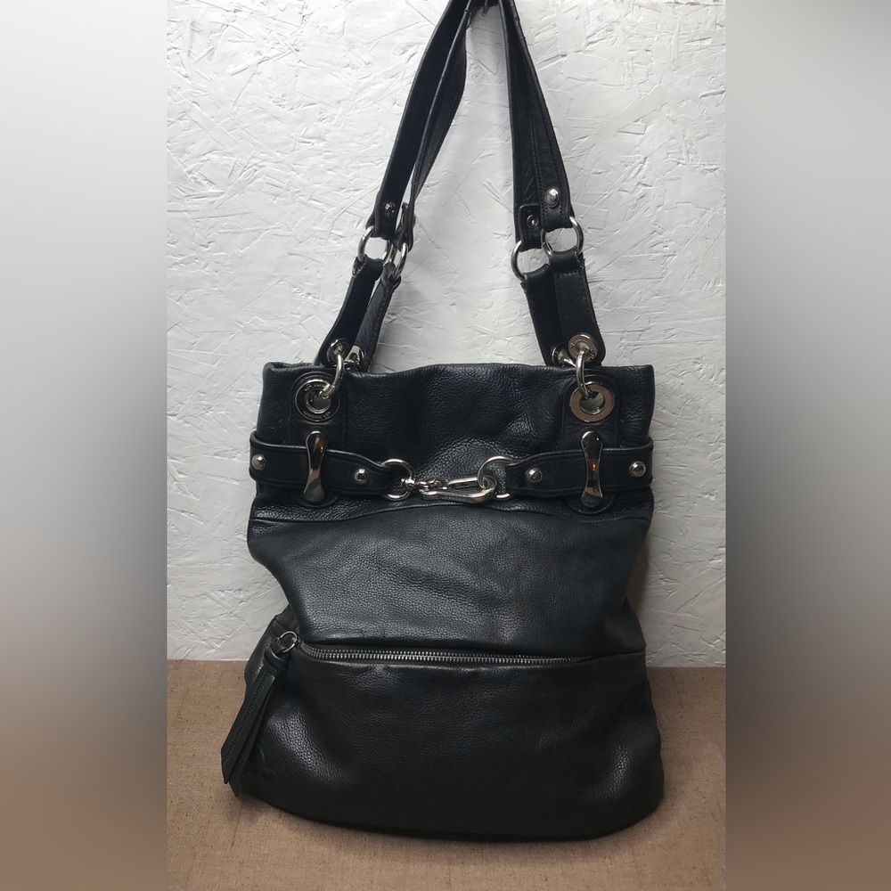 *Read B. Makowsky Women's Soft Black Leather Shoulder Bag Silver-Tone Hardware